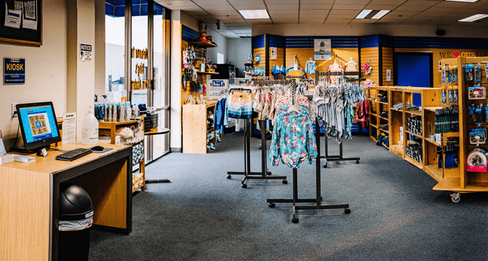 San-Carlos-retail-min-700x375